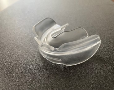 矯正用マウスピース